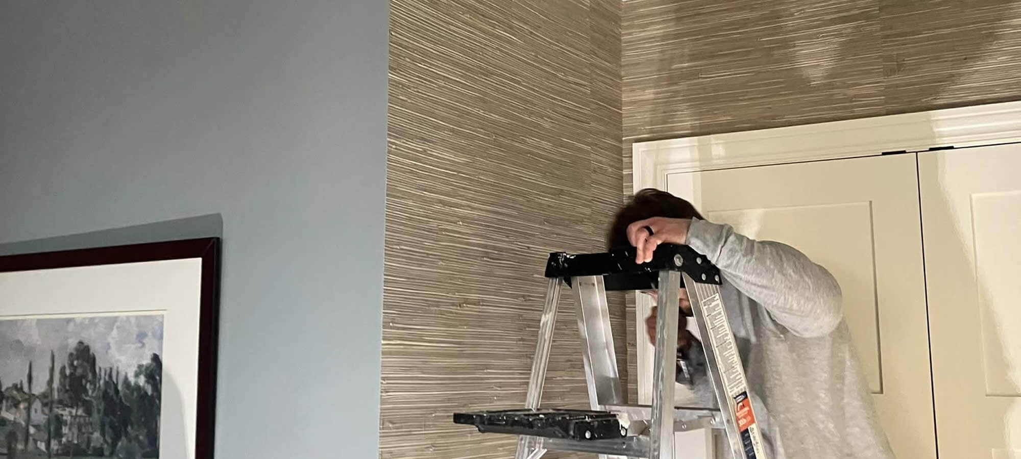 Contact Piat Wallpaper Hanging in WI